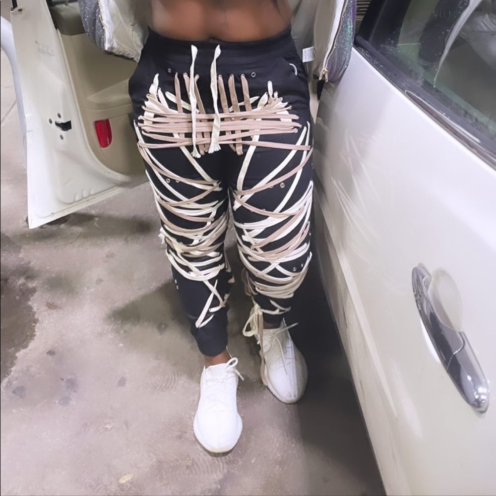 Tie pants